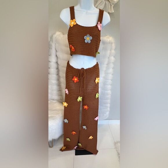 Floral Fields NWT Crochet Pant Set (S) - Picture 11 of 12